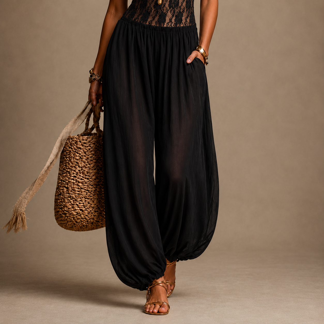 Tuta halter fluida con pizzo